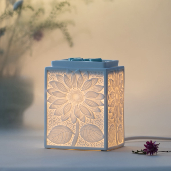 Scentsy Sunburst Wax Warmer | Radiant Embossed White Porcelain